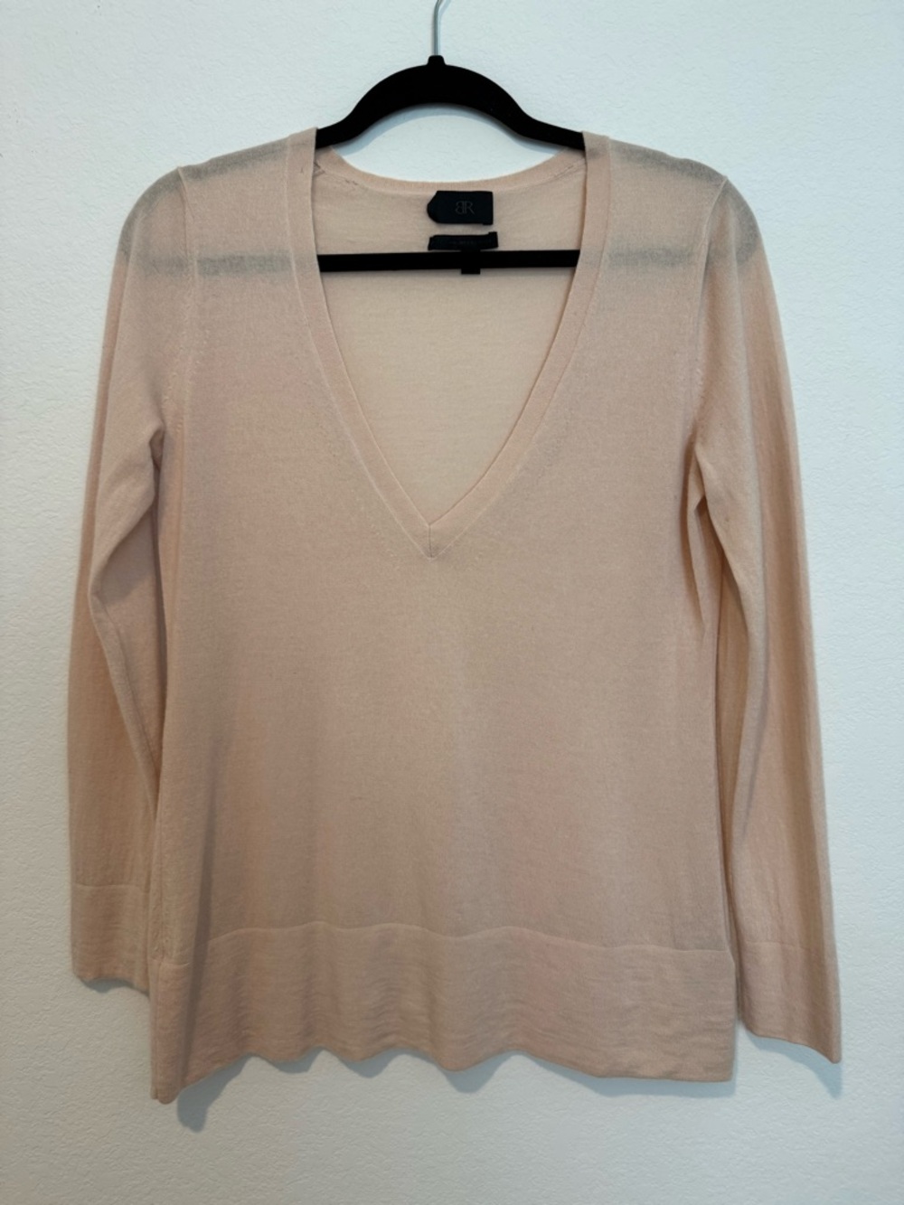 Banana Republic 100% Italian Cashmere Blush V Neck Long Sleeve Sweater